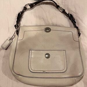 COACH Chelsea turn lock pebbled leather hobo bag purse No. E05S-8A38